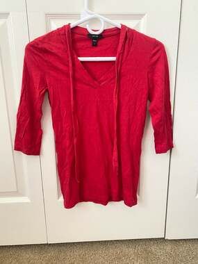 Jacob Red V-Neck 3/4 Sleeve Top with Hood Ties Size XS